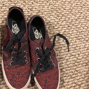 Vans tennis shoes for womam Good condition